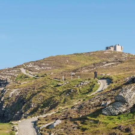 Joyce's Inishowen 3* Carndonagh