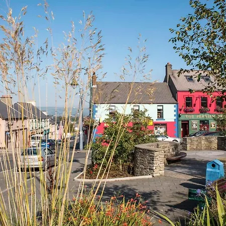 Joyce's Inishowen 3* Carndonagh