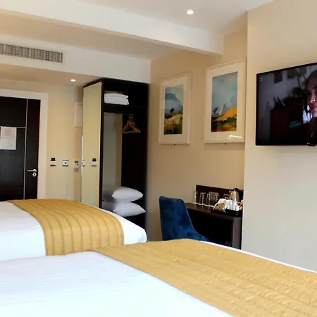 Joyce's Inishowen 3* Carndonagh