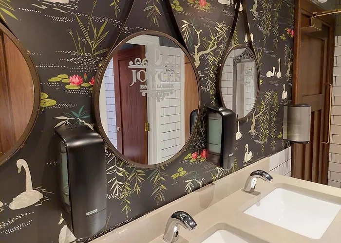 Joyce's Inishowen 3* Carndonagh